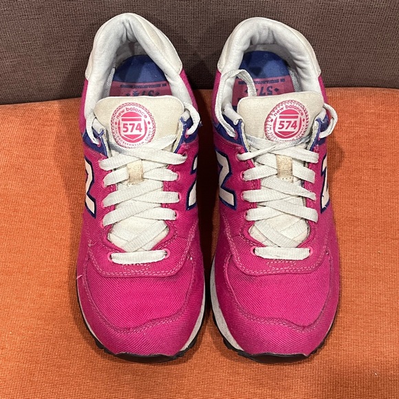 New Balance 574 Sneakers in Hot Pink and Blue size 7.5 US - Picture 3 of 10